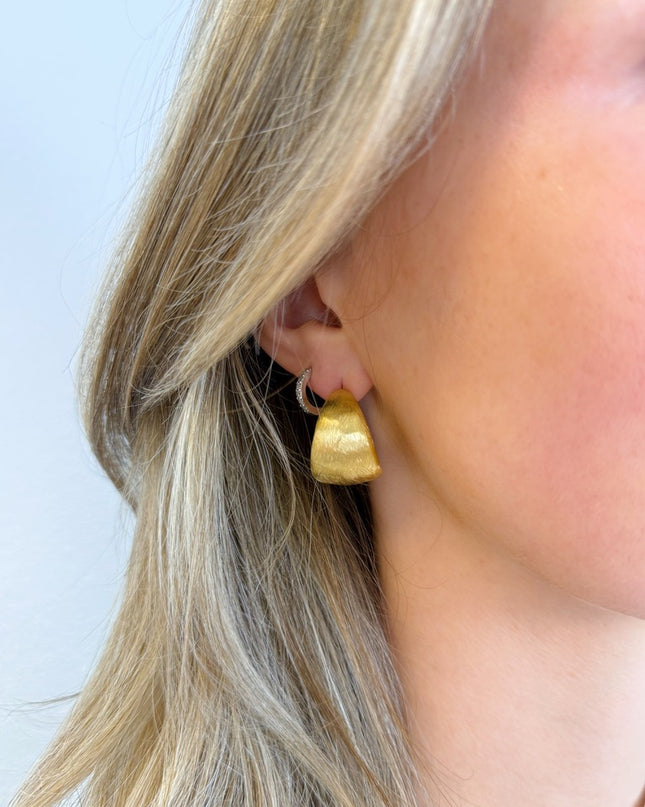 CLASSY HOOPS | GOLD