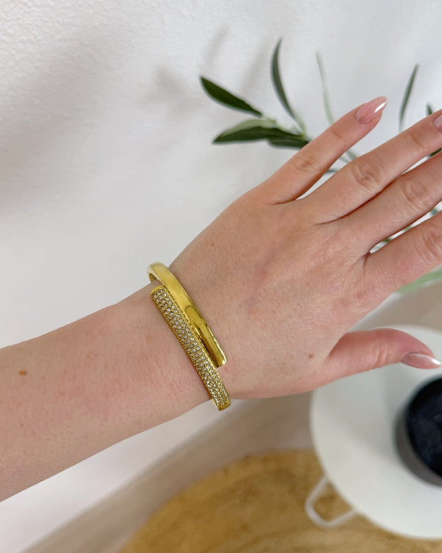 ZIRKONIA BANGLE | GOLD