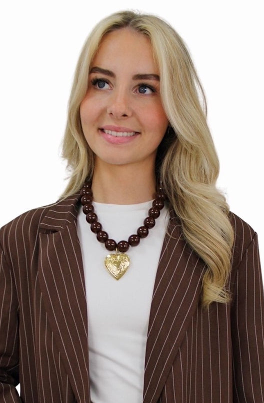BIG HEART STATEMENT NECKLACE | BROWN