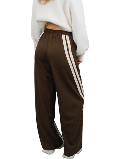 STRIPED JOGGER | BROWN